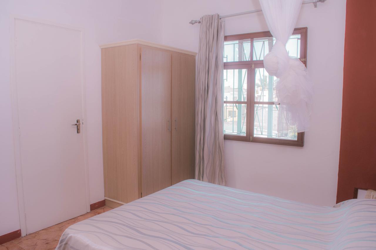 Chez Tino Bed & Breakfast Trou d'Eau Douce Luaran gambar